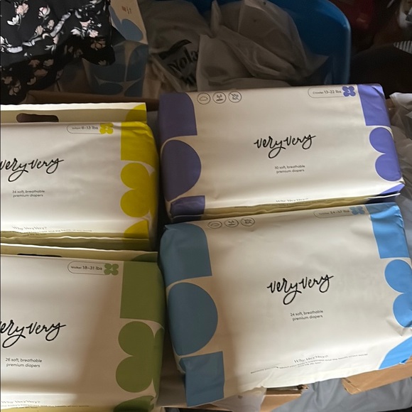 Lot of 4 Very very soft and LUXURIOUS diapers for your little one - Picture 1 of 10